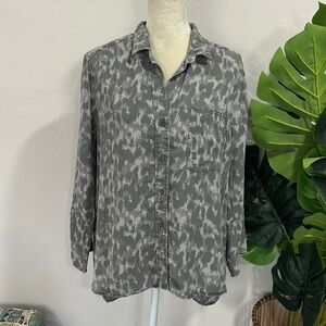 Anthropologie • cloth & stone animal print button down top